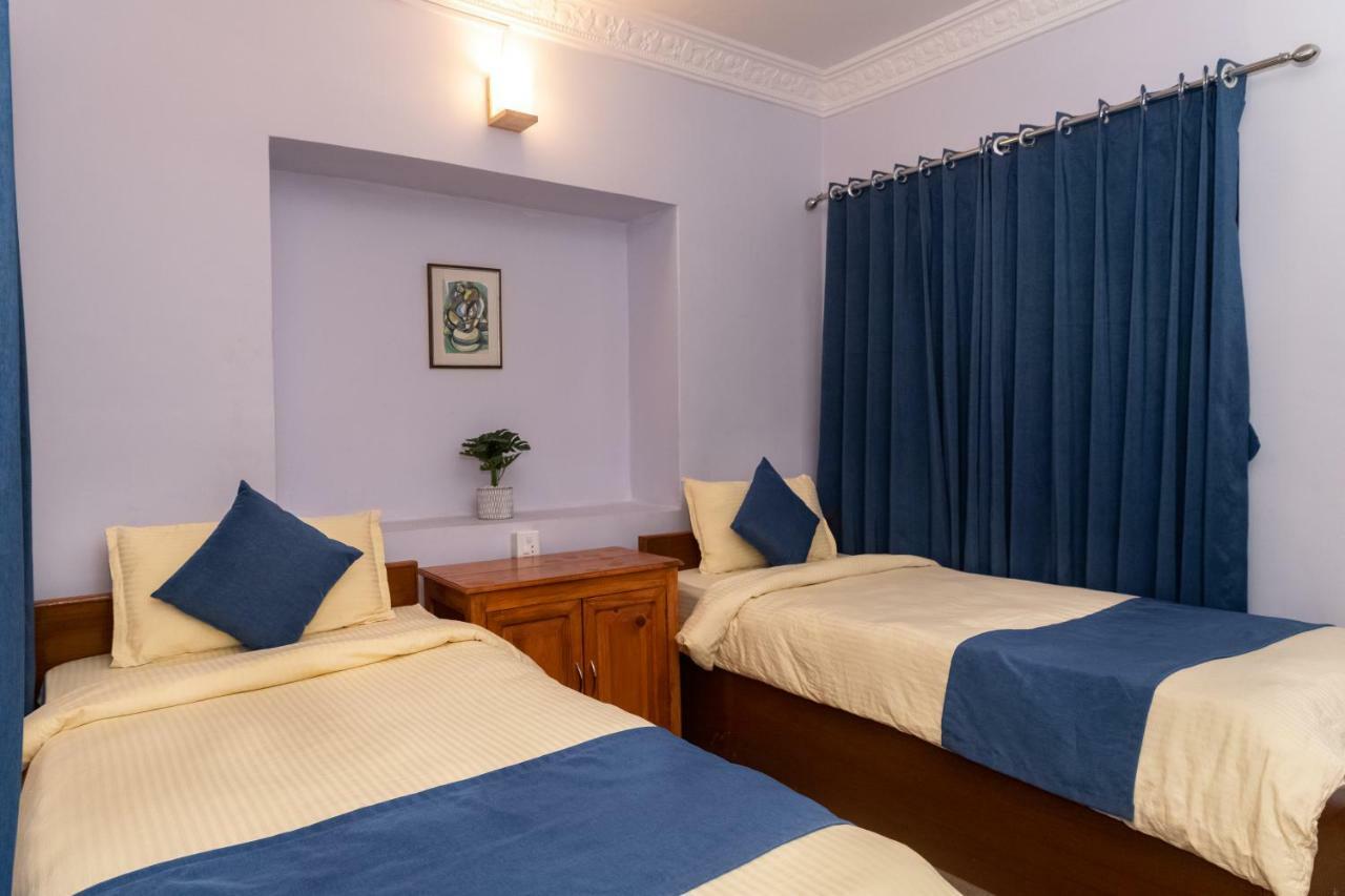 Gaurishankar Backpackers Hostel Pokhara Kültér fotó