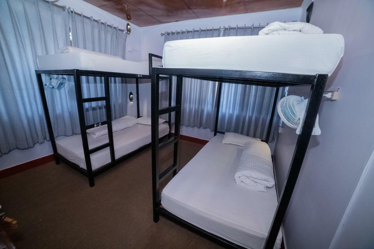 Gaurishankar Backpackers Hostel Pokhara Kültér fotó