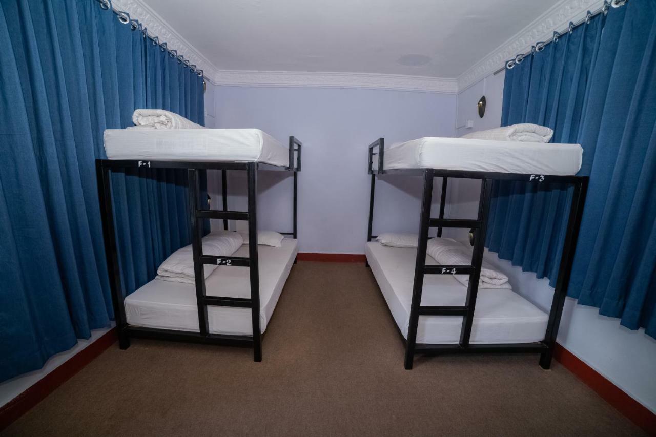 Gaurishankar Backpackers Hostel Pokhara Kültér fotó