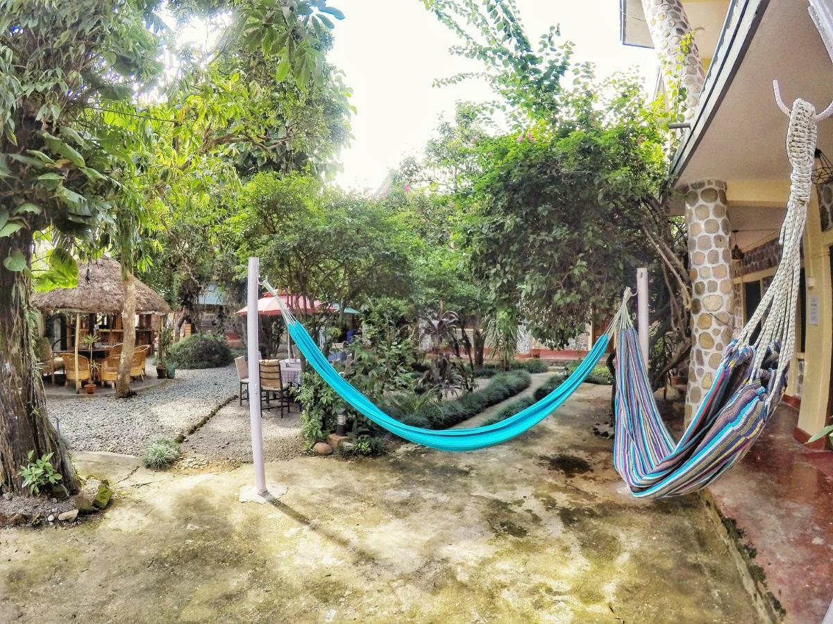 Gaurishankar Backpackers Hostel Pokhara Kültér fotó