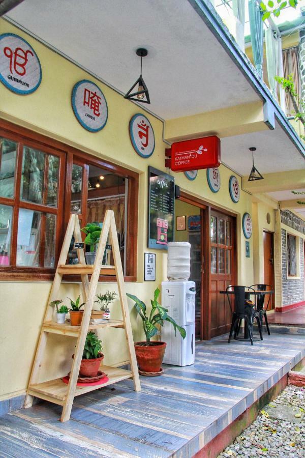Gaurishankar Backpackers Hostel Pokhara Kültér fotó