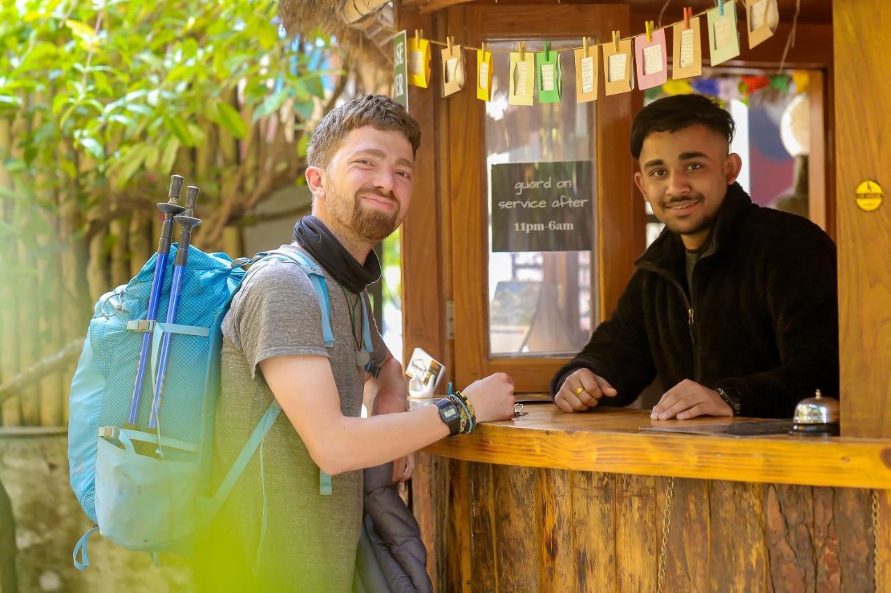 Gaurishankar Backpackers Hostel Pokhara Kültér fotó