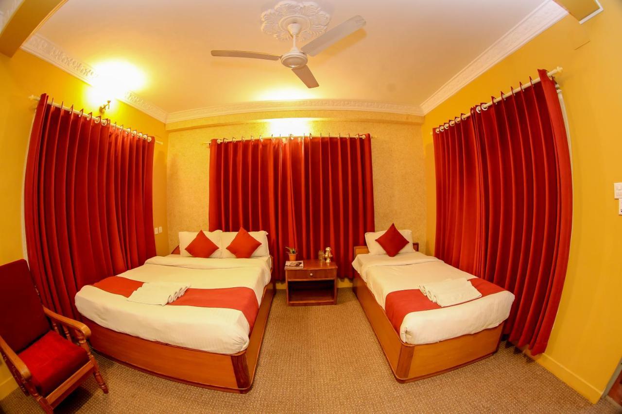 Gaurishankar Backpackers Hostel Pokhara Kültér fotó